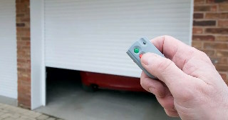 Купить автоматику для рулонных ворот Елабуга, цена от 2777 руб.