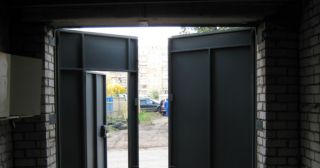 Купить гаражные ворота распашные Елабуга, цена от 3929 руб.